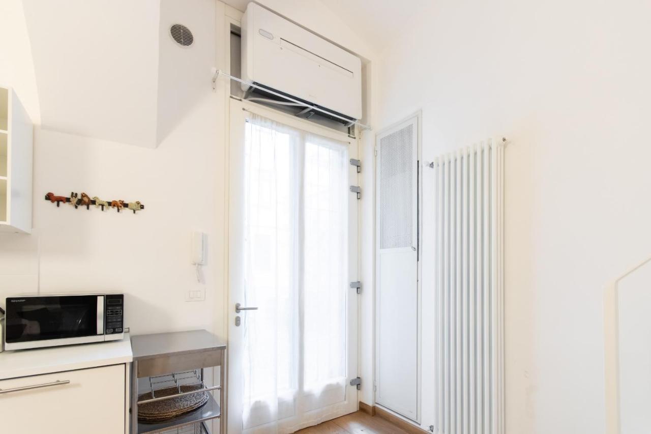 Charming Studio Near Piazza Castello By Wonderful Italy 토리노 외부 사진
